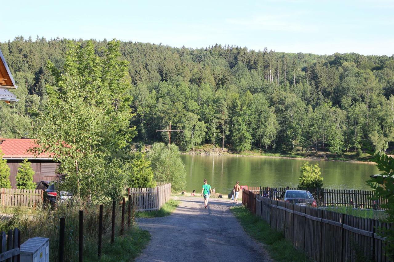 Domki Nad Jeziorem W Karlowicach Karlowice Exterior photo