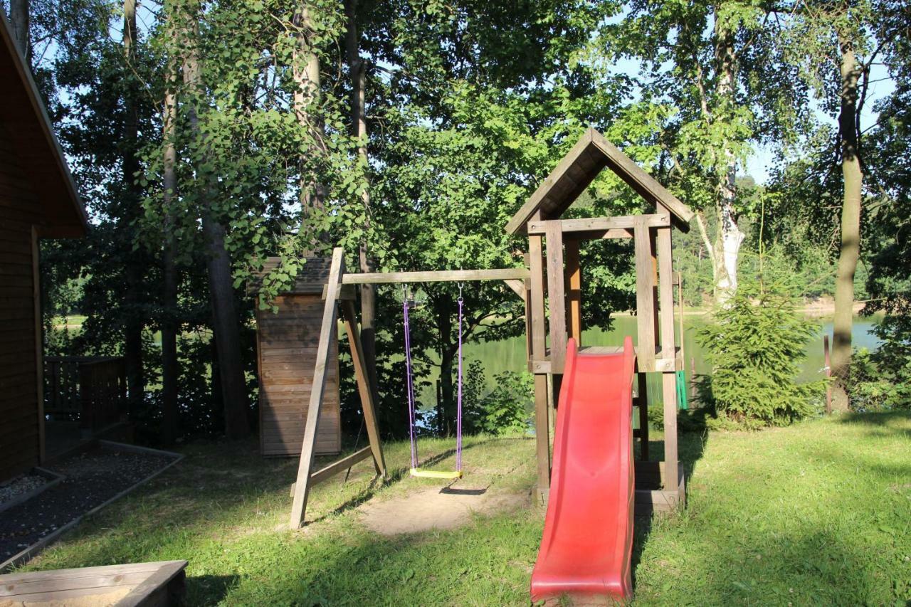 Domki Nad Jeziorem W Karlowicach Karlowice Exterior photo